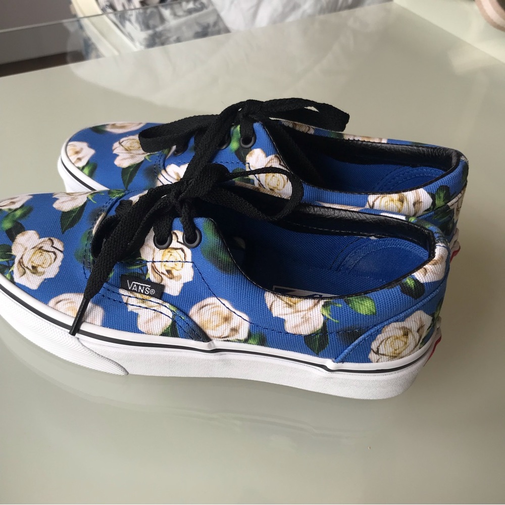 Vans Roses Pattern - image 3
